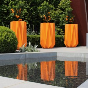 Changeable three-dimensional metal flower pot