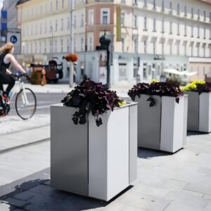 Multi-faceted flower pot